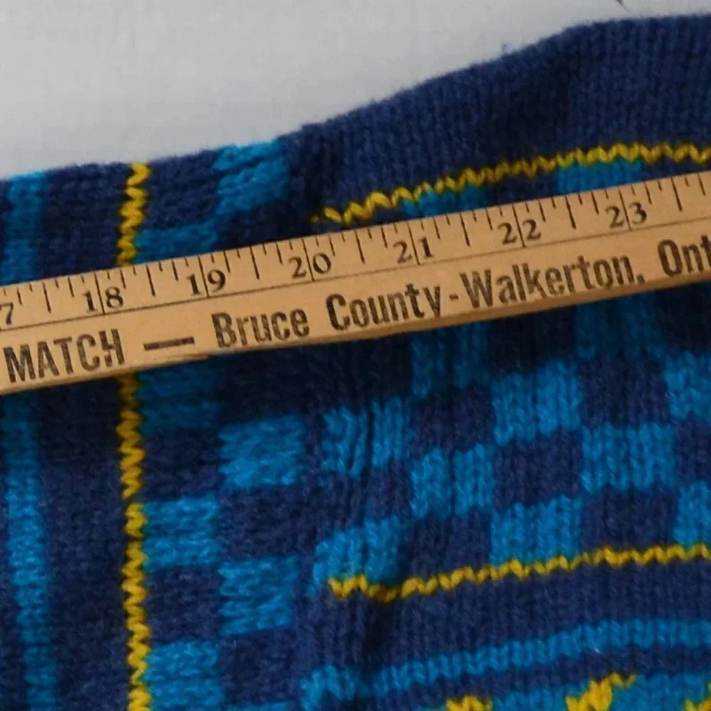 Hand Knit  Sweater - Picture 5 of 7